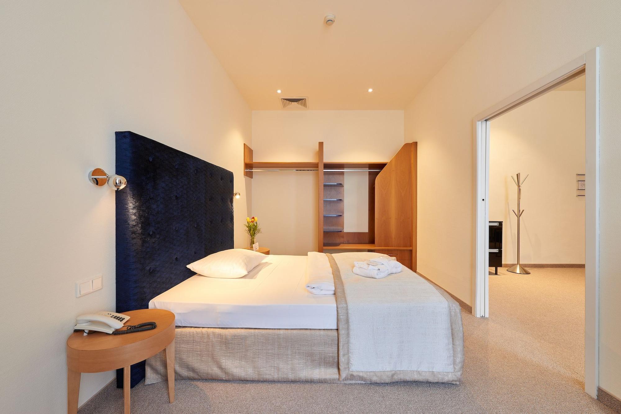 Hilight Suite Hotel Hotel