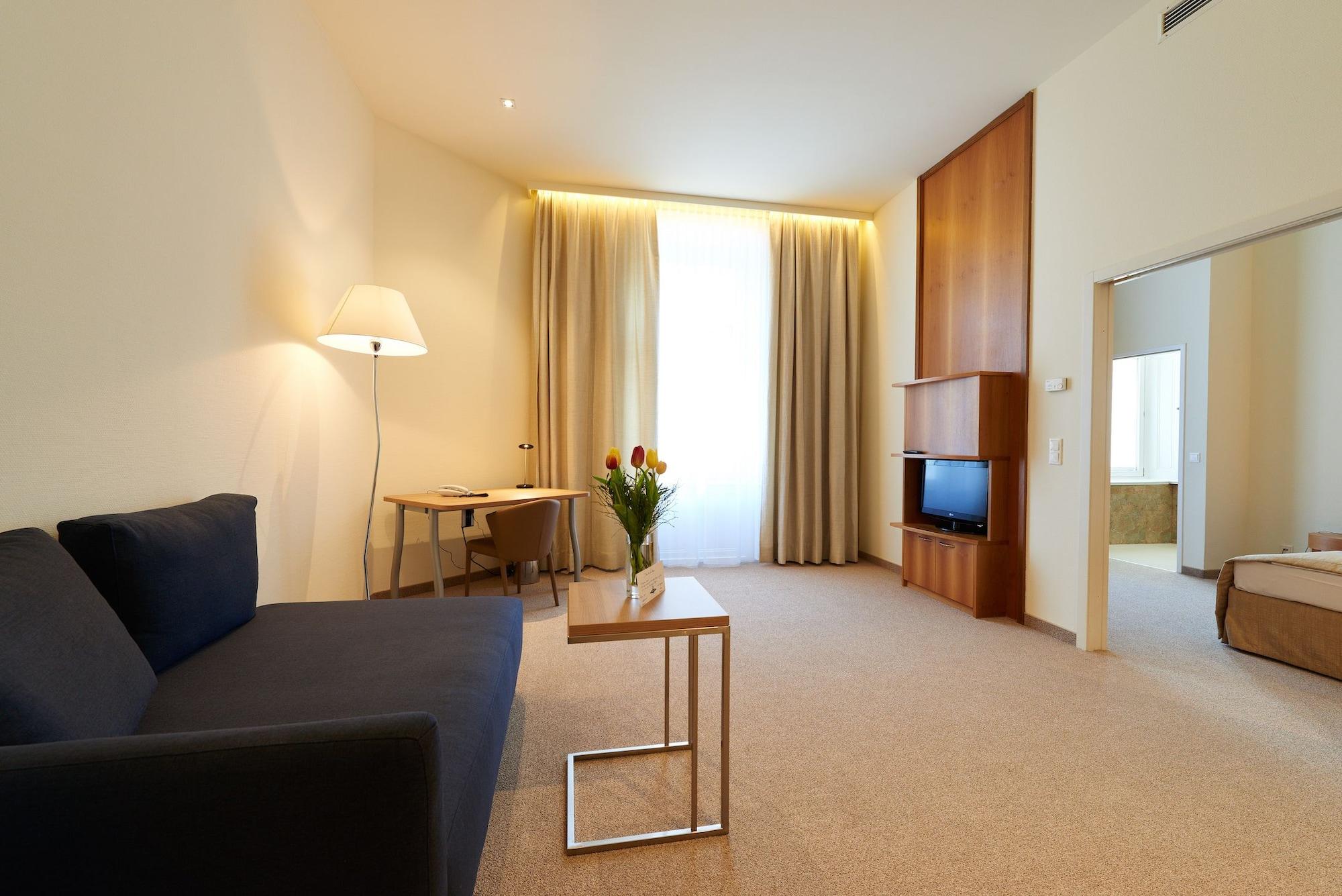 Hilight Suite Hotel 4*