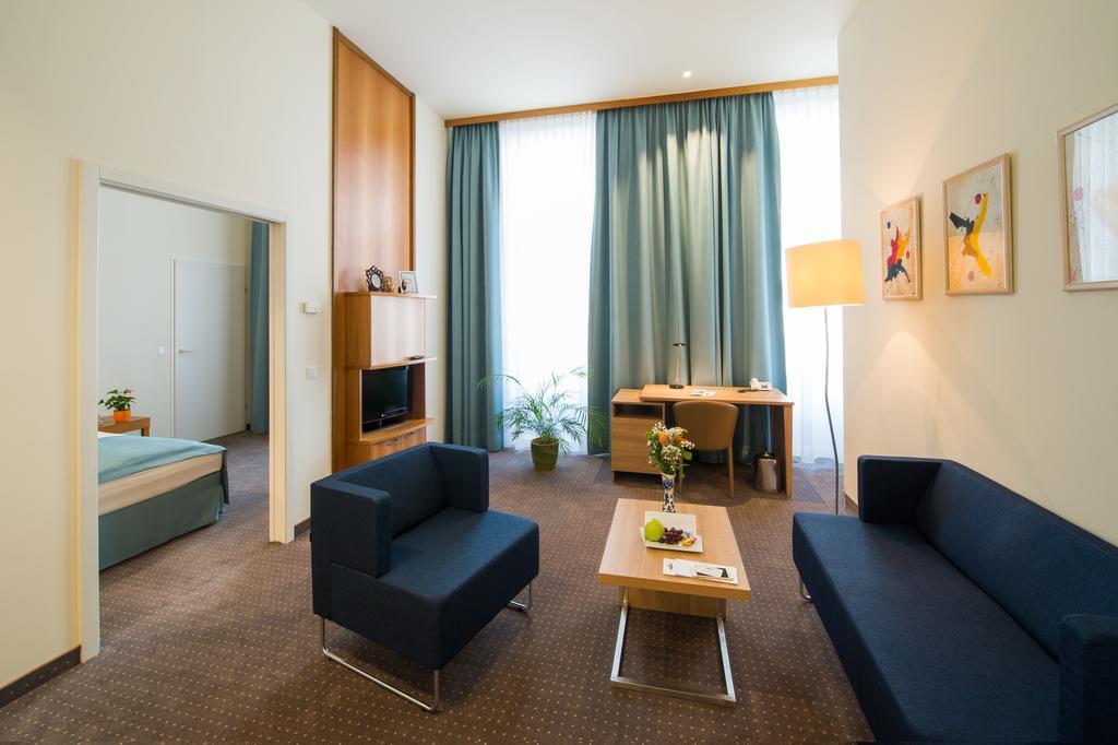 Hilight Suite Hotel 4*