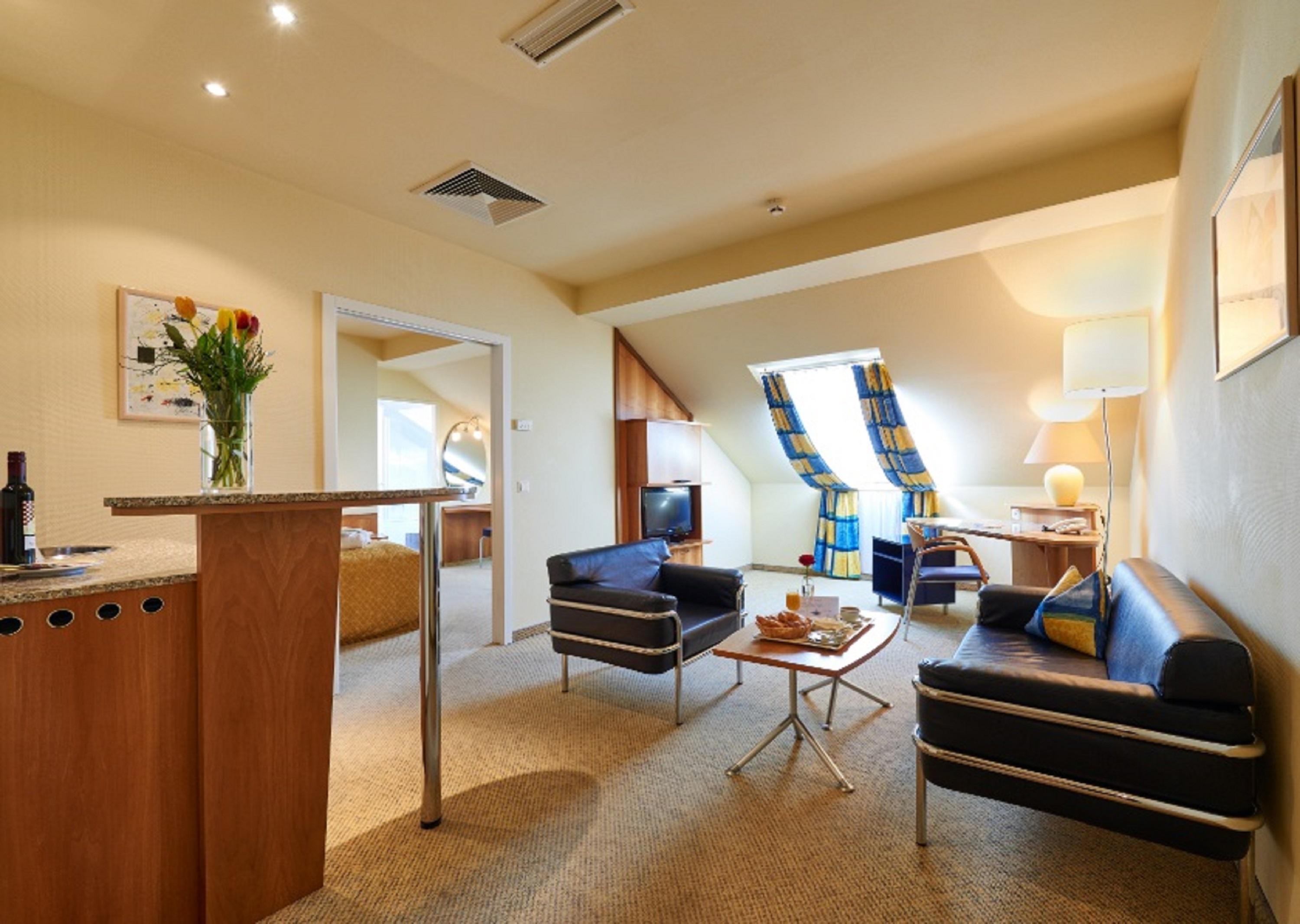 Hotel Hilight Suite Hotel 4*
